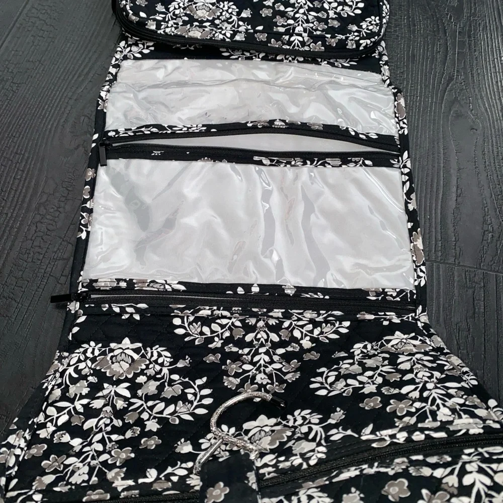 Vera Bradley Travel Hanging Toiletry Organizer Chandelier‎ Noir Black/Gray/White
